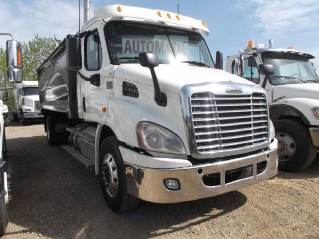 Image #1 (2013 FREIGHTLINER CASCADIA S/A GRAIN TRUCK)